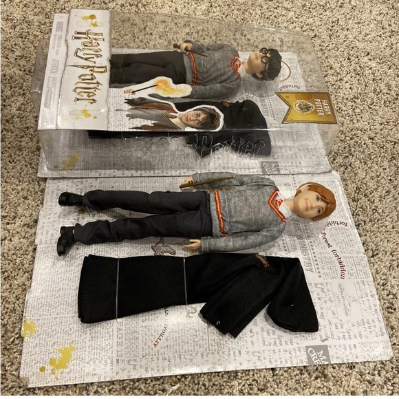 Harry Potter & Ron Dolls Film-Inspired Collector Hogwarts Wizarding World NEW - Picture 4 of 7